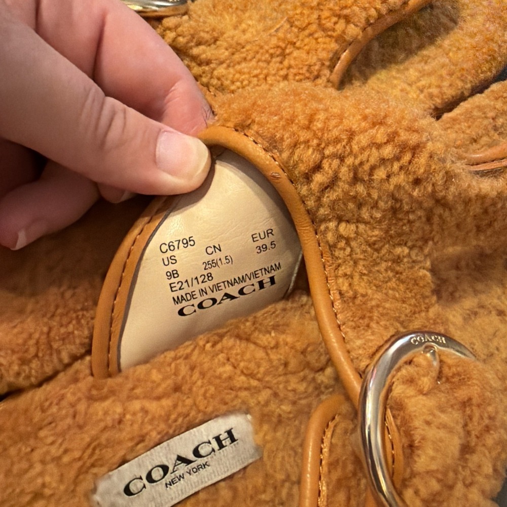 Coach Hollie Shearling Orange Flip Flops Gold Buckle 9B - Picture 6 of 7